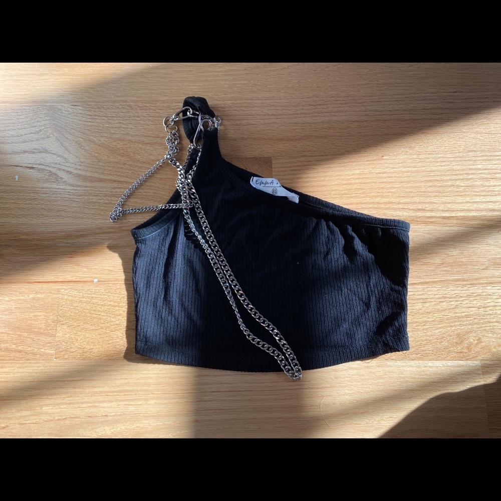 One shoulder top w cross body chain